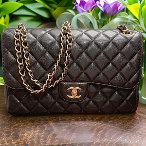 **SOLD**NEW Chanel Jumbo Classic in Caviar, GHW.